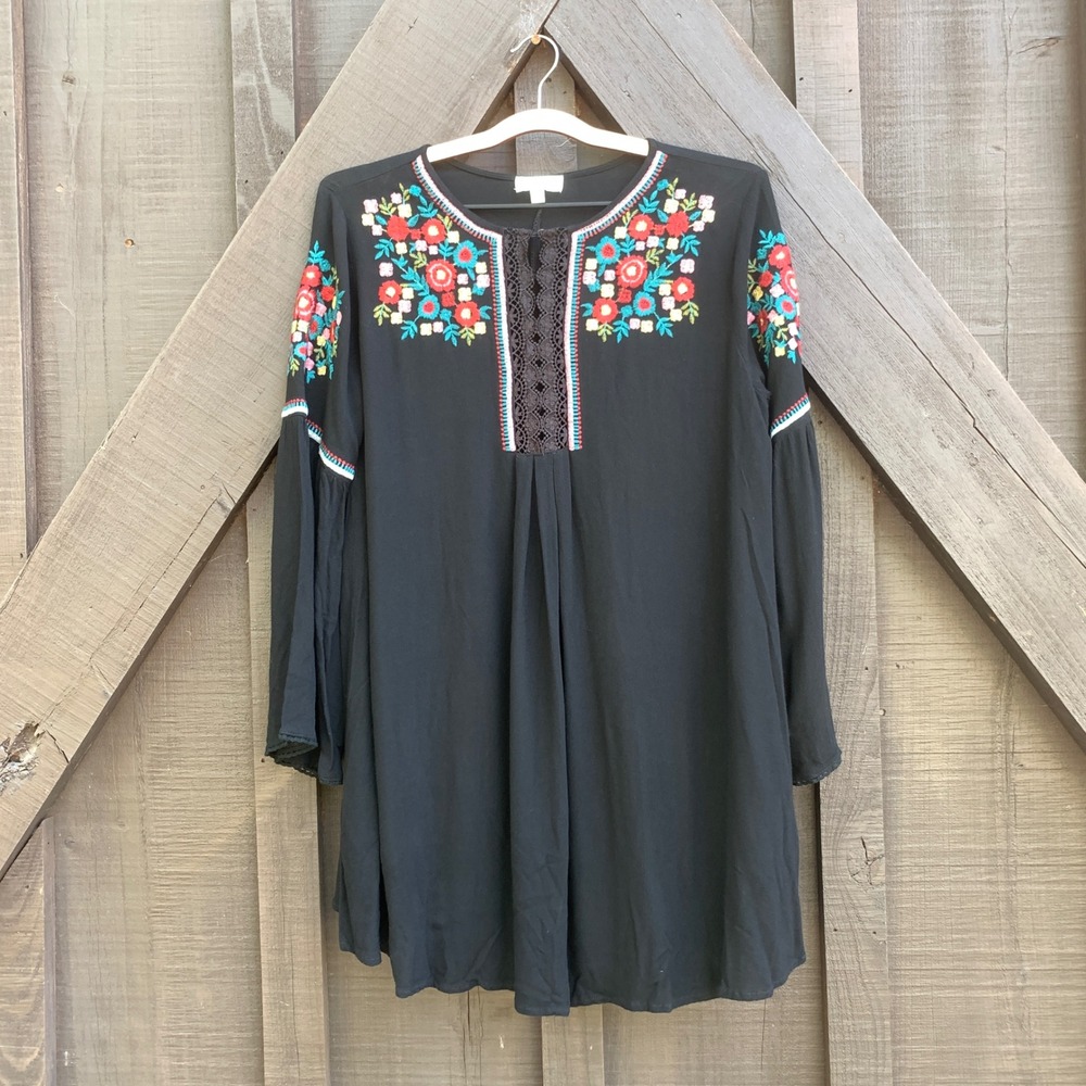 Umgee Black Floral Embroidered Lace Boho Tunic Blouse Bell Sleeve Medium